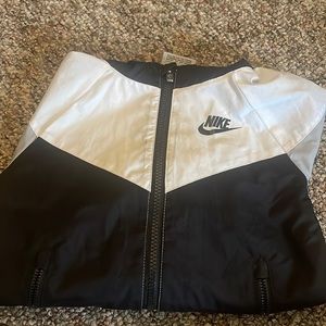Basically new Nike windbreaker jacket